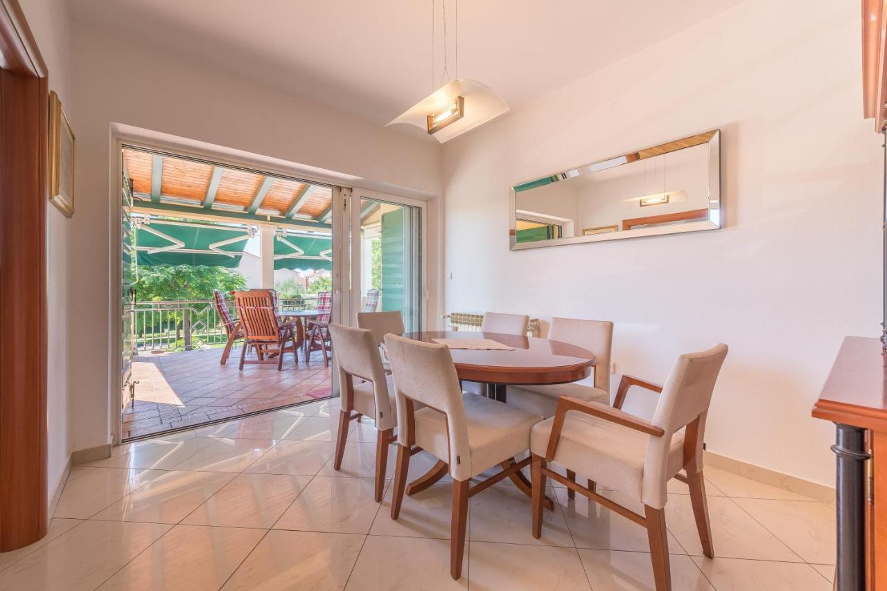 Villa Lux Nina With Six Bedrooms, Private Pool, Sauna Zadar Bagian luar foto