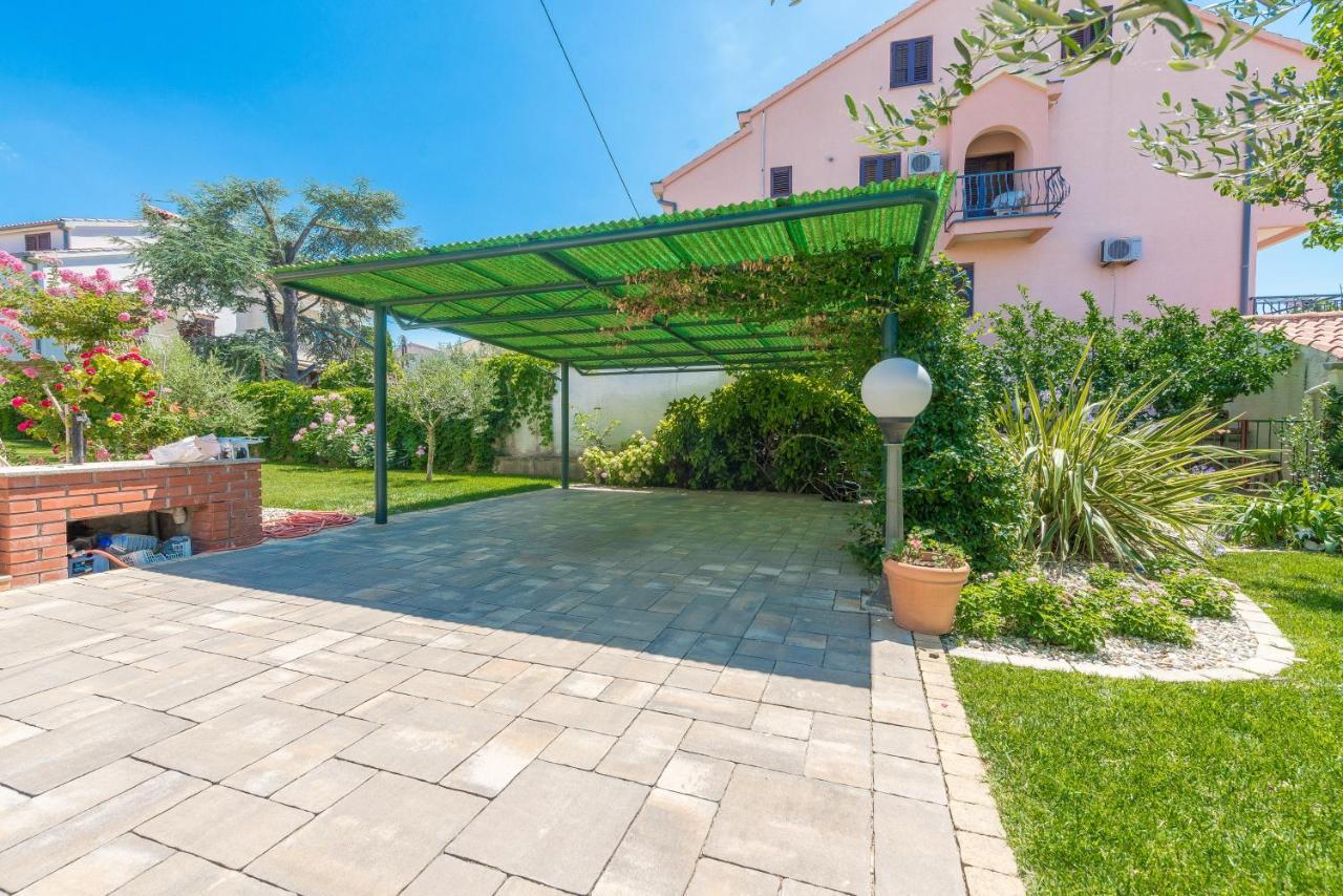 Villa Lux Nina With Six Bedrooms, Private Pool, Sauna Zadar Bagian luar foto