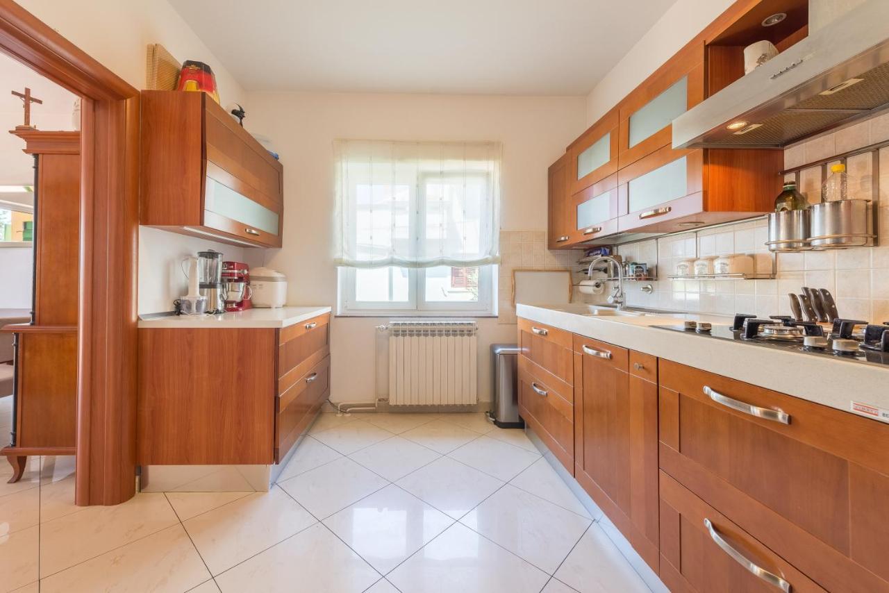 Villa Lux Nina With Six Bedrooms, Private Pool, Sauna Zadar Bagian luar foto