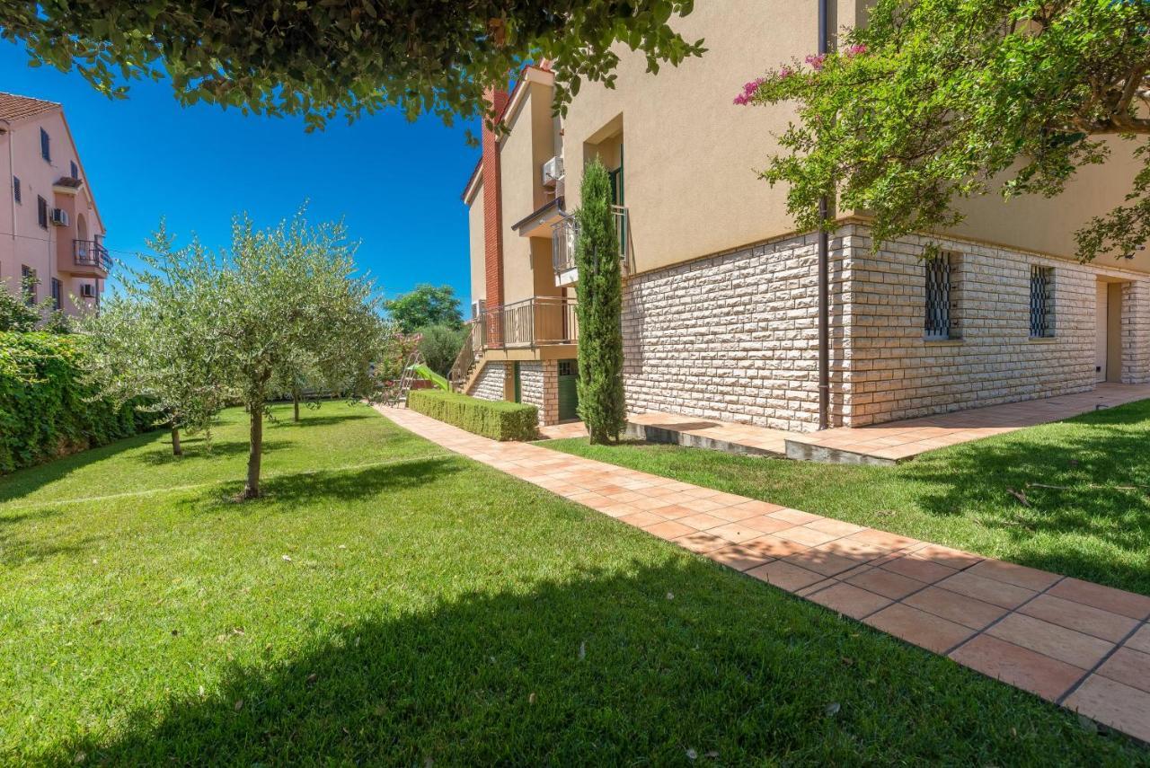 Villa Lux Nina With Six Bedrooms, Private Pool, Sauna Zadar Bagian luar foto