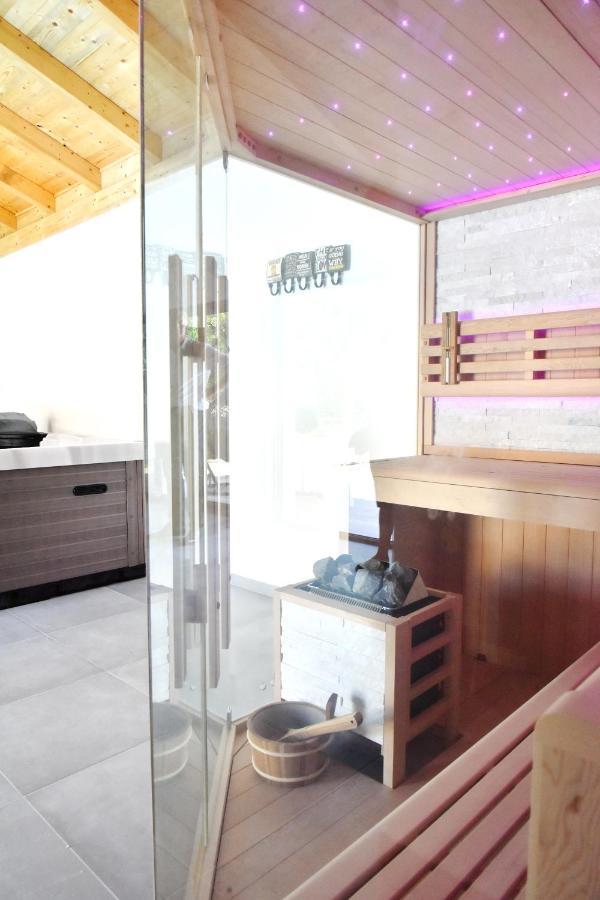 Villa Lux Nina With Six Bedrooms, Private Pool, Sauna Zadar Bagian luar foto