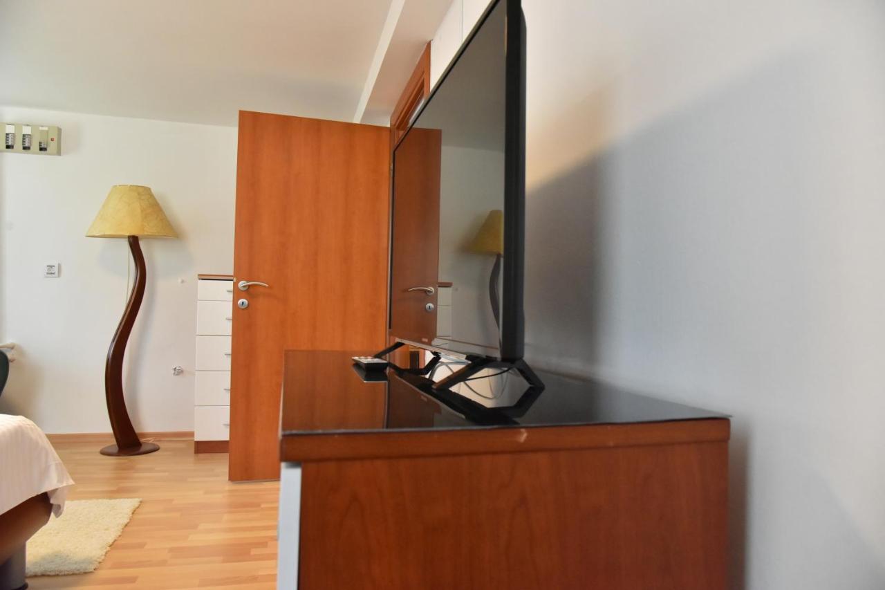 Villa Lux Nina With Six Bedrooms, Private Pool, Sauna Zadar Bagian luar foto