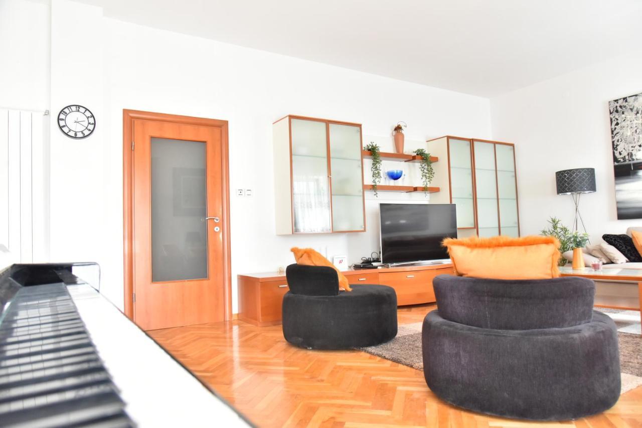 Villa Lux Nina With Six Bedrooms, Private Pool, Sauna Zadar Bagian luar foto