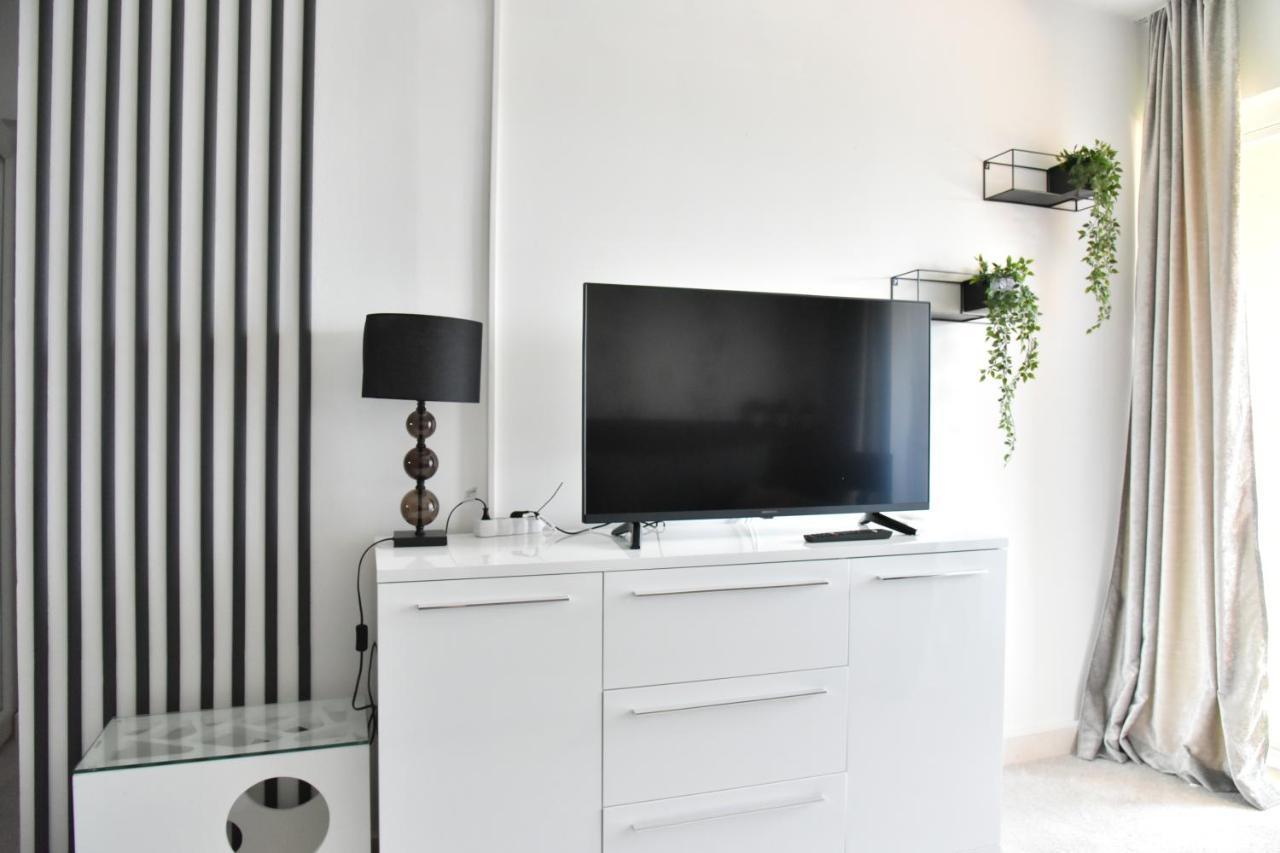 Villa Lux Nina With Six Bedrooms, Private Pool, Sauna Zadar Bagian luar foto
